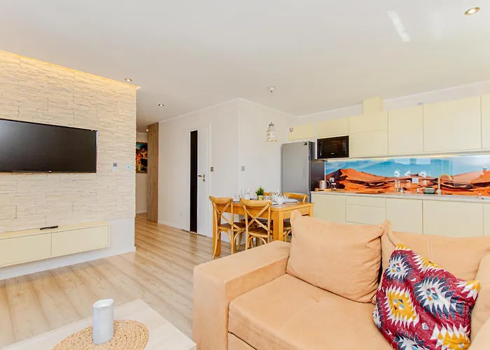 Sahara-dziecko Do 1r Bezp, Sala I Plac Zabaw, Jacuzzi, Sauna, Bilard * Jastrzębia Góra